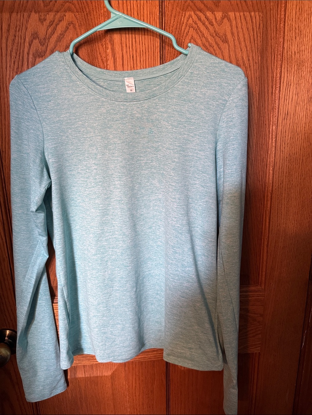 ALO Yoga Heathered Light Blue Long-Sleeve Crew
